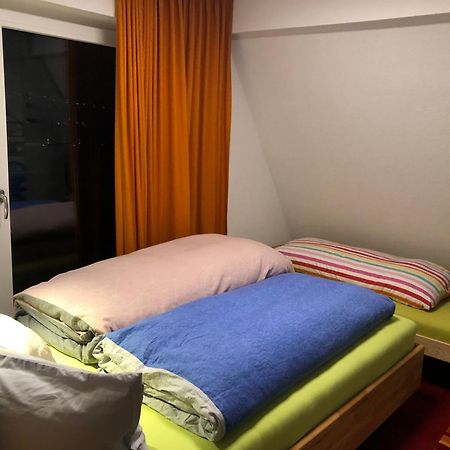 Aussichtszimmer Mit Modernem Glasbad Und Balkon Кобленц Екстериор снимка