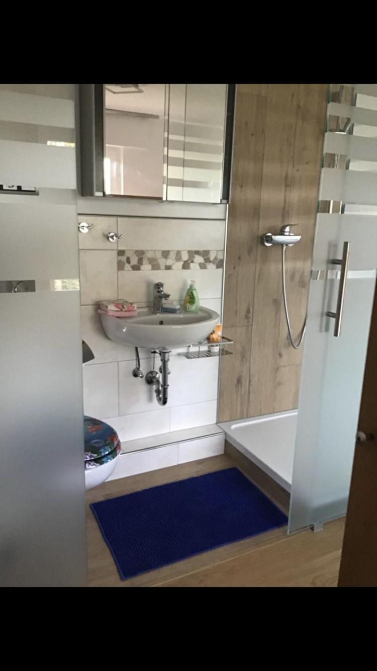 Aussichtszimmer Mit Modernem Glasbad Und Balkon Кобленц Екстериор снимка