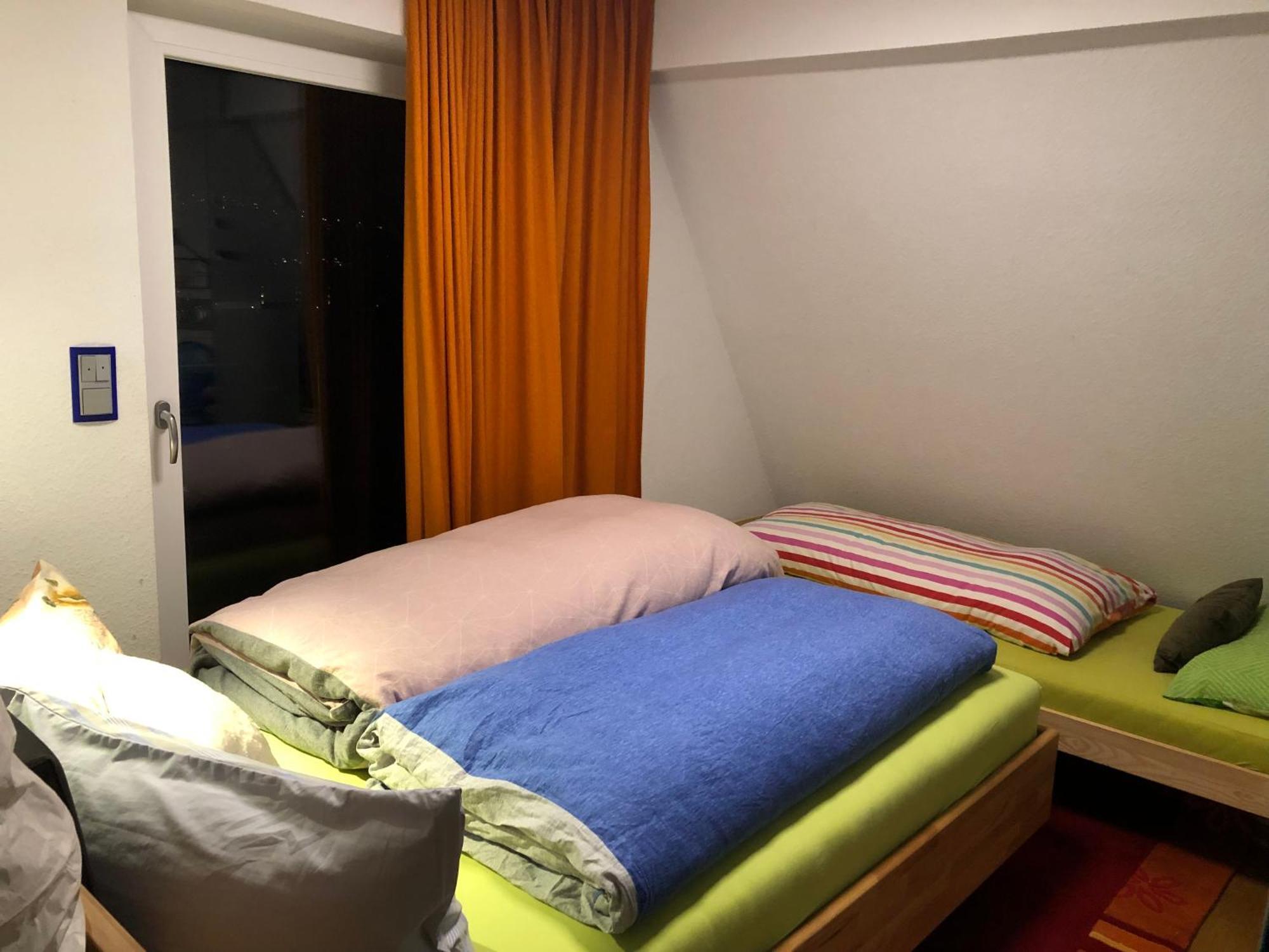 Aussichtszimmer Mit Modernem Glasbad Und Balkon Кобленц Екстериор снимка